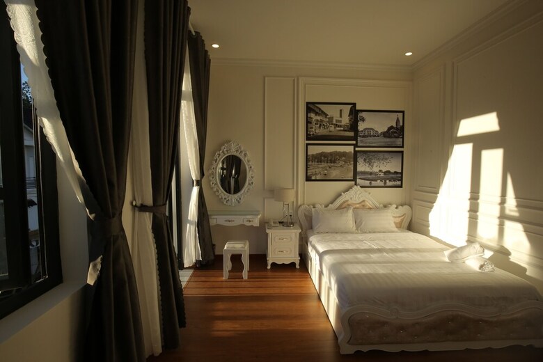Tea Leaf Hotel 2