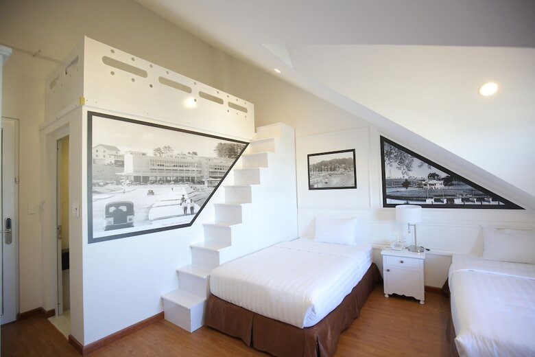Tea Leaf Hotel 2