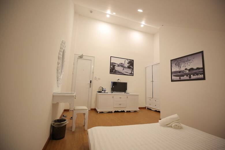 Tea Leaf Hotel 2