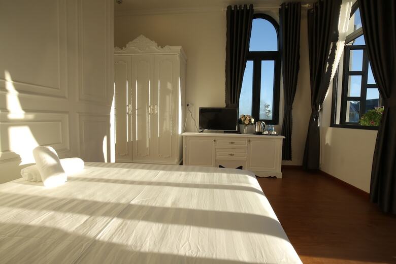 Tea Leaf Hotel 2