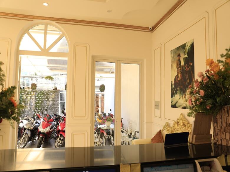 Tea Leaf Hotel 2