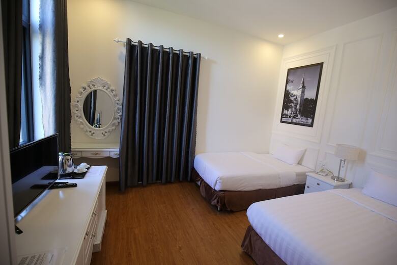 Tea Leaf Hotel 2