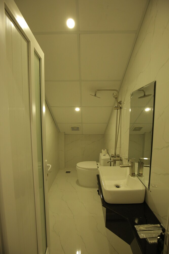 Tea Leaf Hotel 2