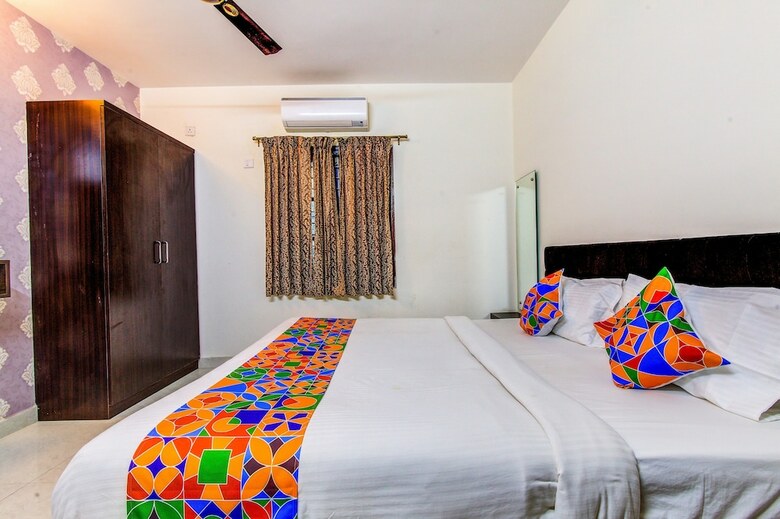 Fabhotel Grand Savoury Fandhook