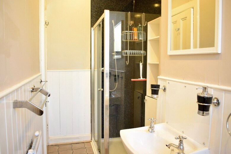 Apartamentos 2 Bedroom Traditional Edinburgh Flat
