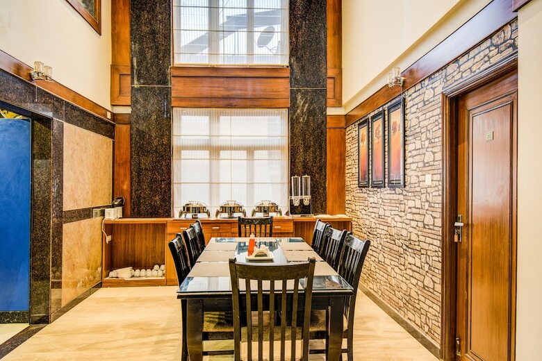 Fabhotel Wagtail Suites