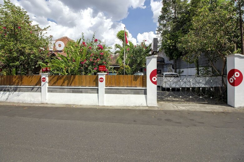 Hostal Oyo 287 Rumah Eyang