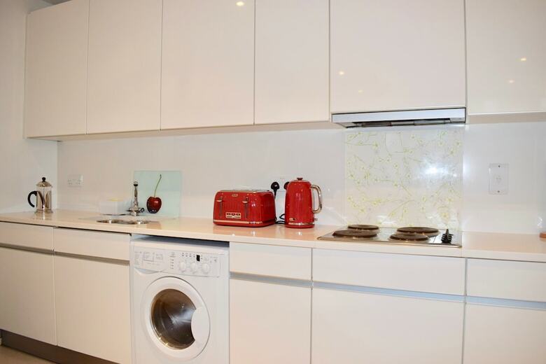 3 Bedroom Apartment In Dublin Docklands