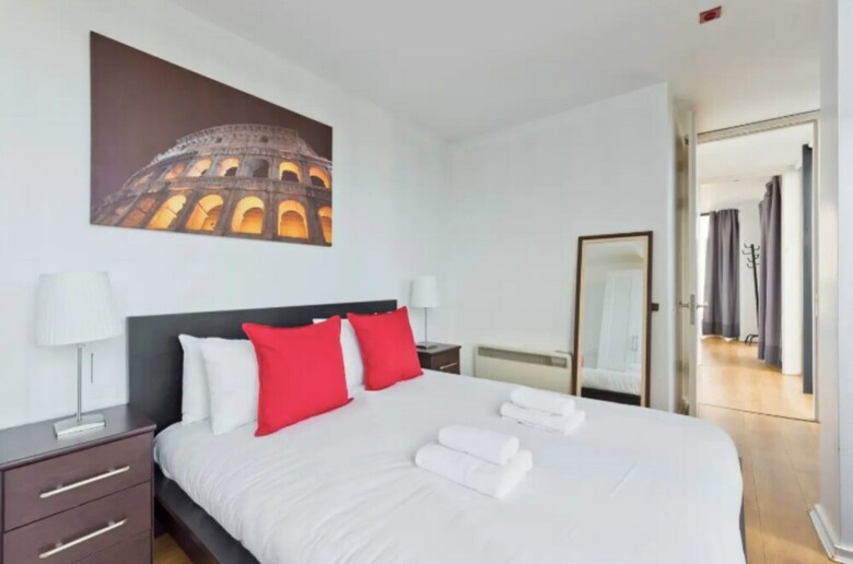 3 Bedroom Apartment In Dublin Docklands