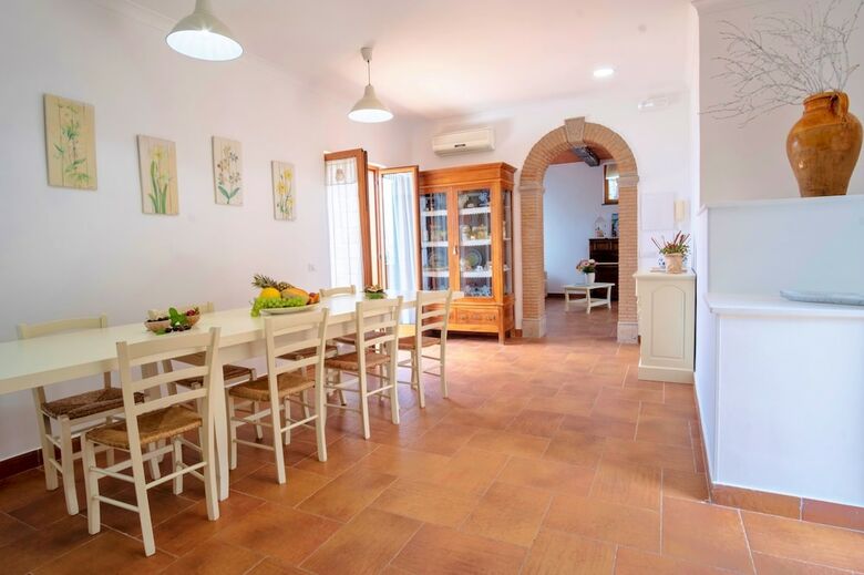 Villa Marika