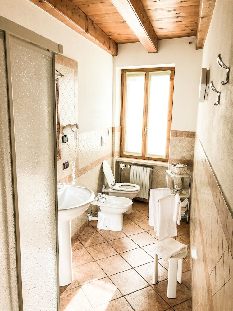 Hotel Le Finestre Su Borghetto