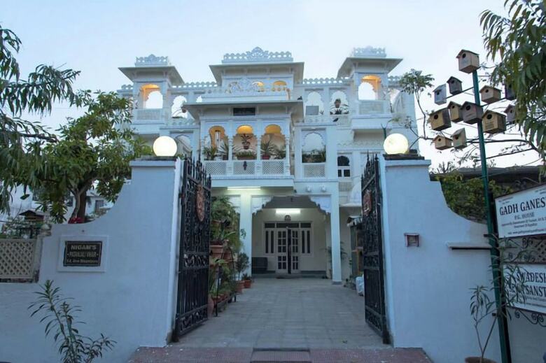 Hotel Gadh Ganesh Homestay
