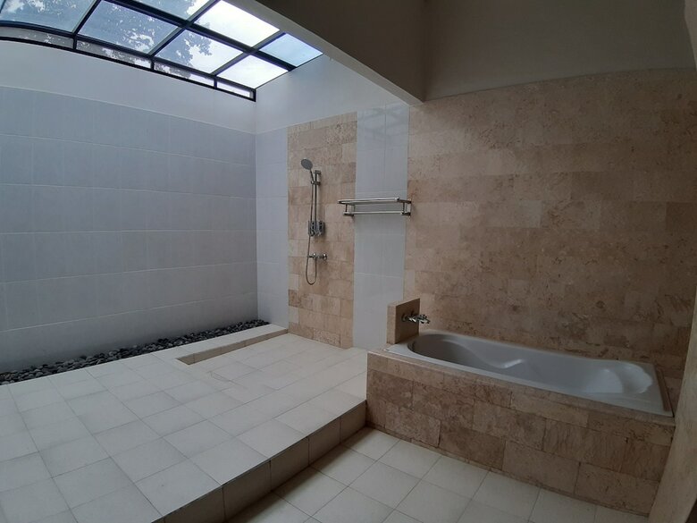 Bed & Breakfast Adil Villa And Resort