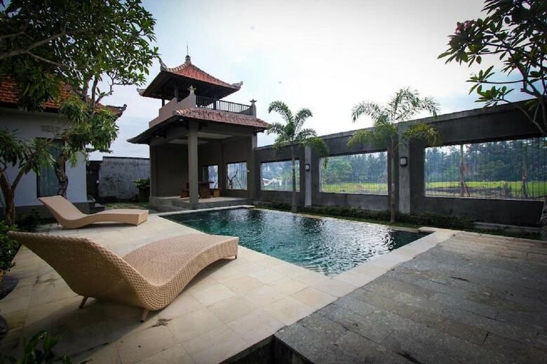 Bed & Breakfast Adil Villa And Resort