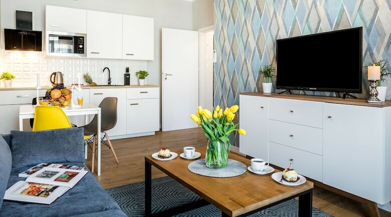 Apartments With Event Space & Jacuzzi