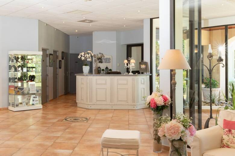 Hotel La Bastide Saint Martin