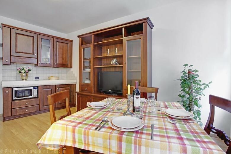 C� Leon By Bricola Apartments