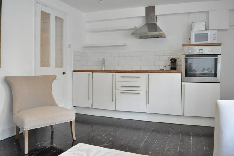Elegant 1 Bedroom Apartment In Clapham Manor
