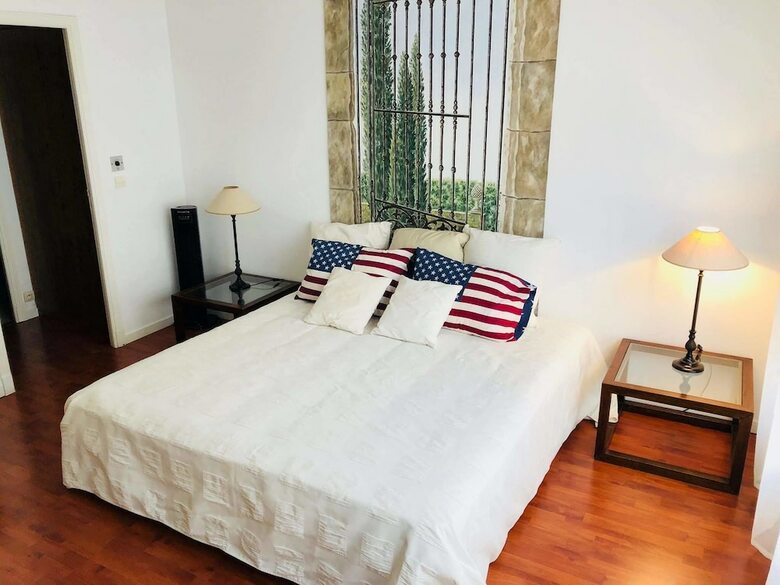 Gray D'albion Apartment