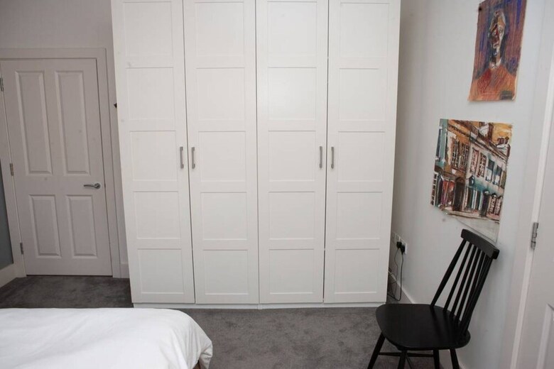 Contemporary 2 Bedroom Apartment In Converted Church