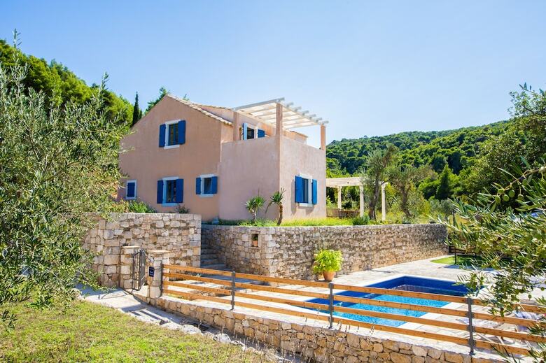 Villa Authentica