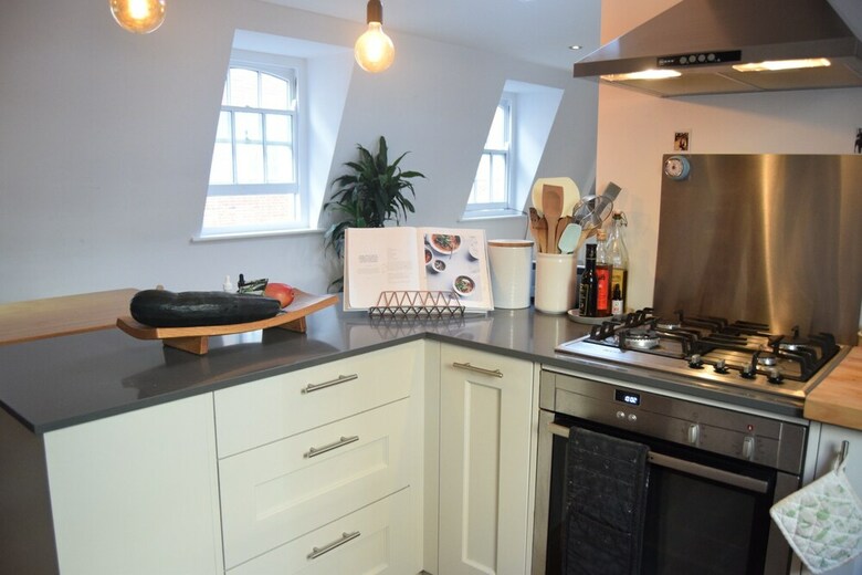 Kensington 2 Bedroom Property