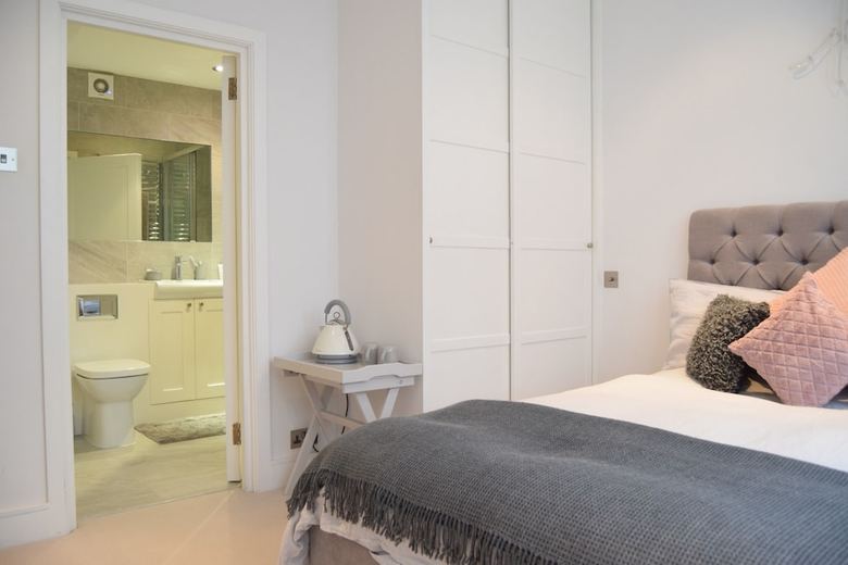 Kensington 2 Bedroom Property