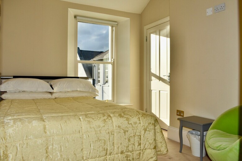 Luxury 3 Bedroom House In Dublin