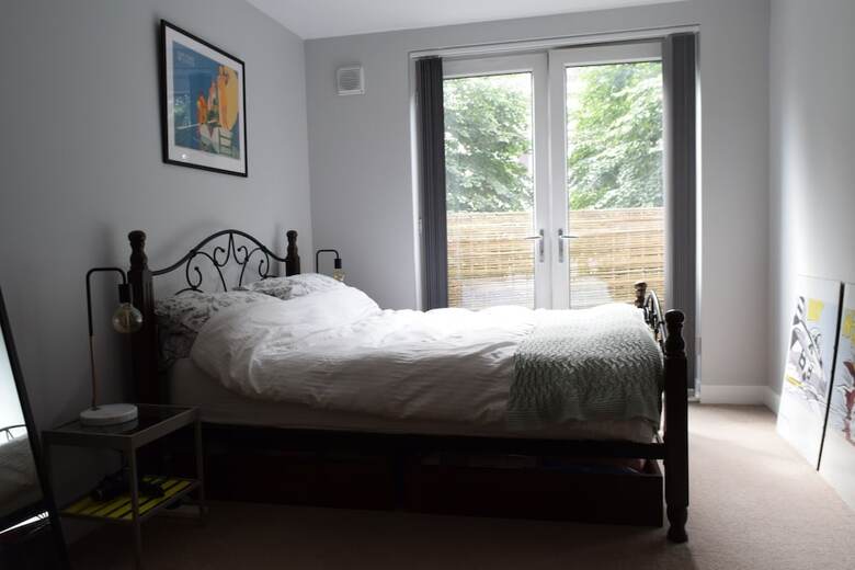 Apartamentos Modern 1 Bedroom Flat With Roof Terrace