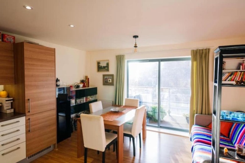 Homely 2 Bedroom Apartment In Bow