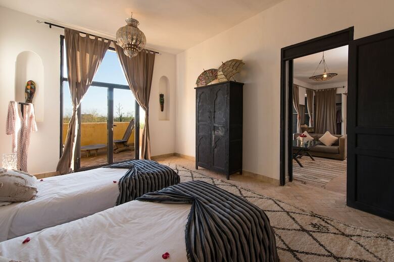 Hotel Fawakay Villas