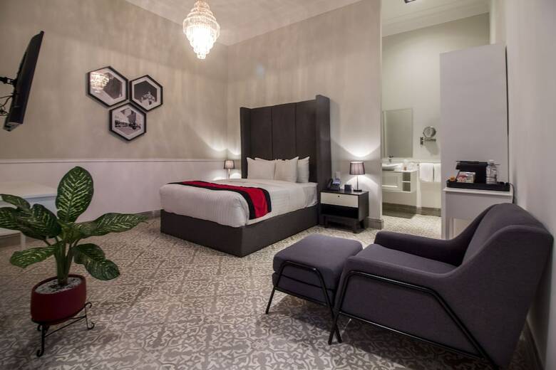 Collection O Hotel Real 500