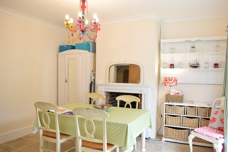 Bright 2 Bedroom House In Oxford