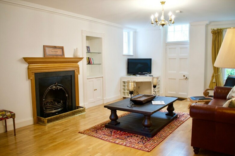 Spacious Cottage In Edinburgh