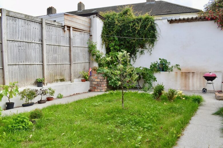 Charming 2 Bedroom House In Cabra