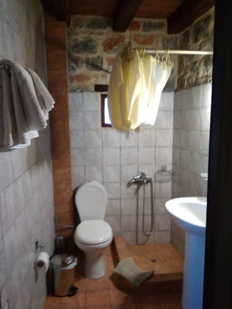 Hotel Pirgoi Edem