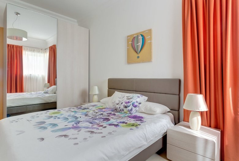 Seafront Lux Apart Inc Pool, Upmarket Area