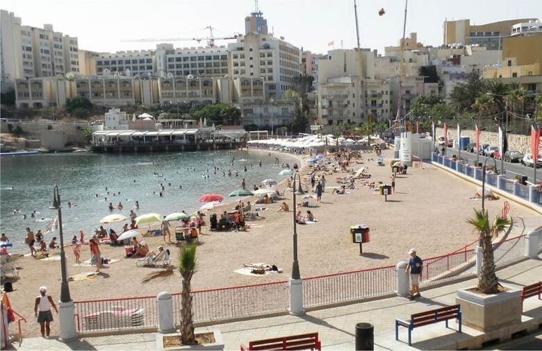 Seaview 3br Apart Inc Pool, Fort Cambridge Sliema