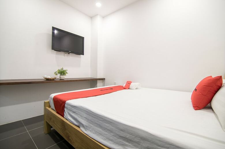 Hotel Reddoorz Plus Near Hoang Van Thu Park 2