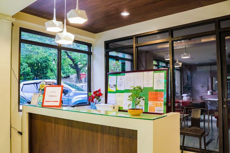 Hotel Reddoorz @ Junquera Extension Cebu
