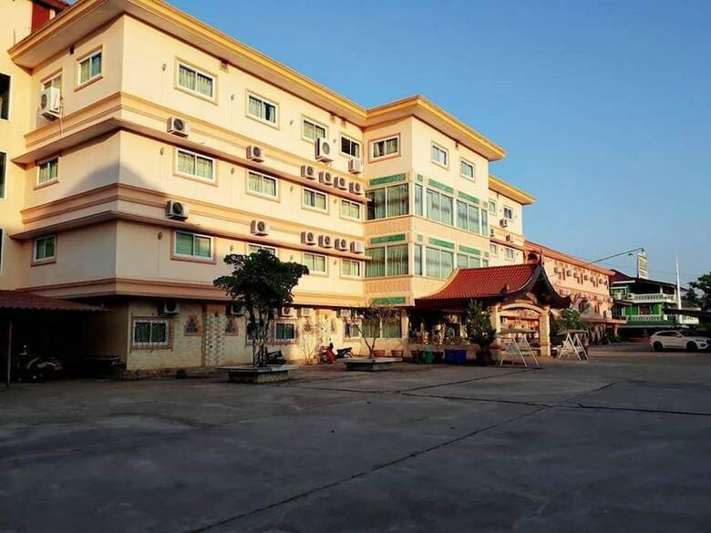 Nakhonesack Hotel III