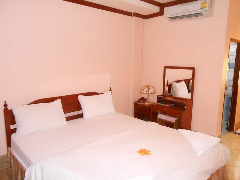 Nakhonesack Hotel III
