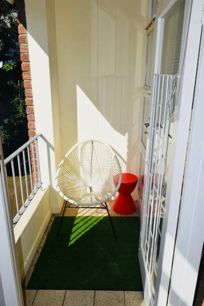 Studio Apartment With Balcony In Green Point