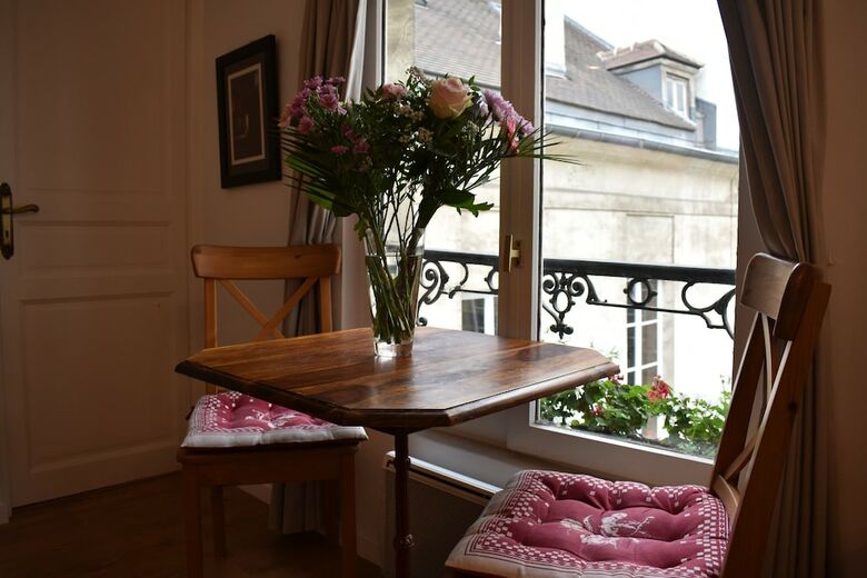 Charming Apartment Near Le Marais
