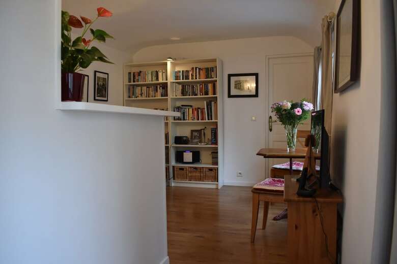 Charming Apartment Near Le Marais