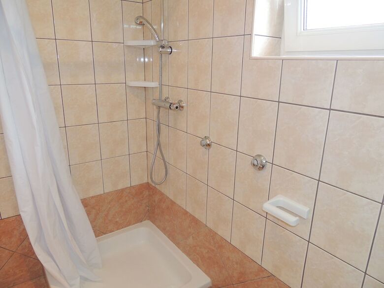 Hotel Apartment And Rooms Brzac