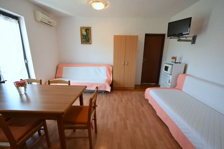 Apartments And Room Blazevic