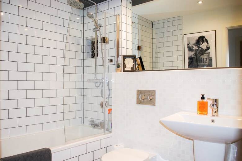 Apartamentos Bright 2 Bedroom Home With Balcony