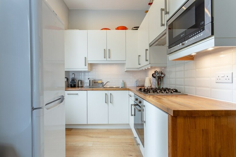 1 Bedroom Apartment In Brook Green