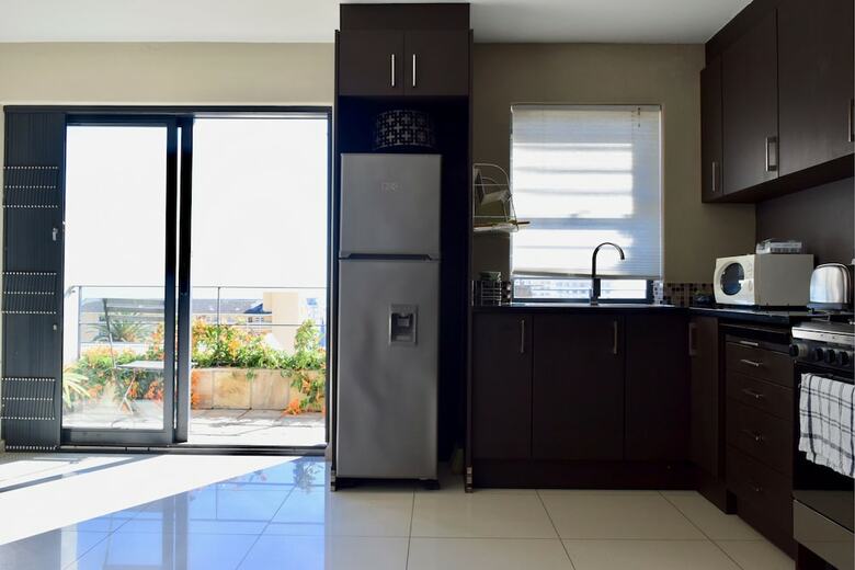 Afri Chi? Apartment In Sea Point